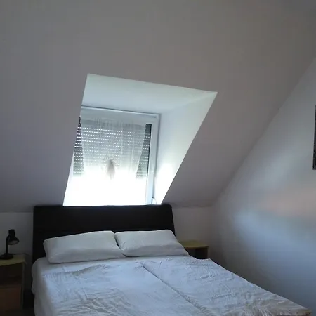 Ferienwohnung Mit Pool Direkt Am See 2 *